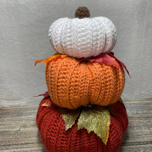 Crochet stacked pumpkins